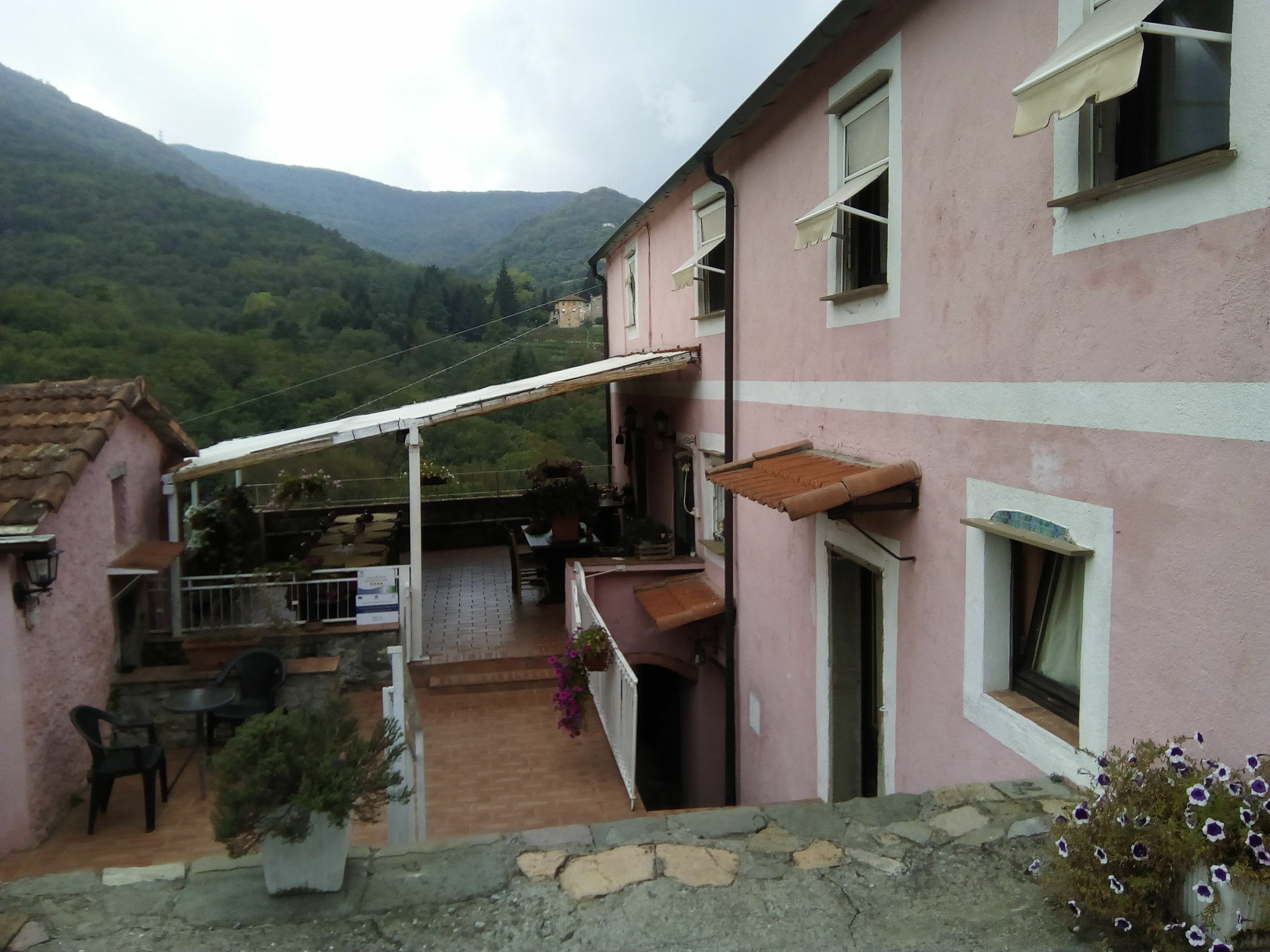Agriturismo Locanda Del Papa La Spezia Exterior foto